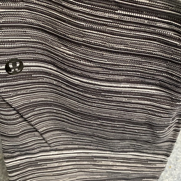 Lulu Jet Crop Slim Pant - Picture 2 of 3